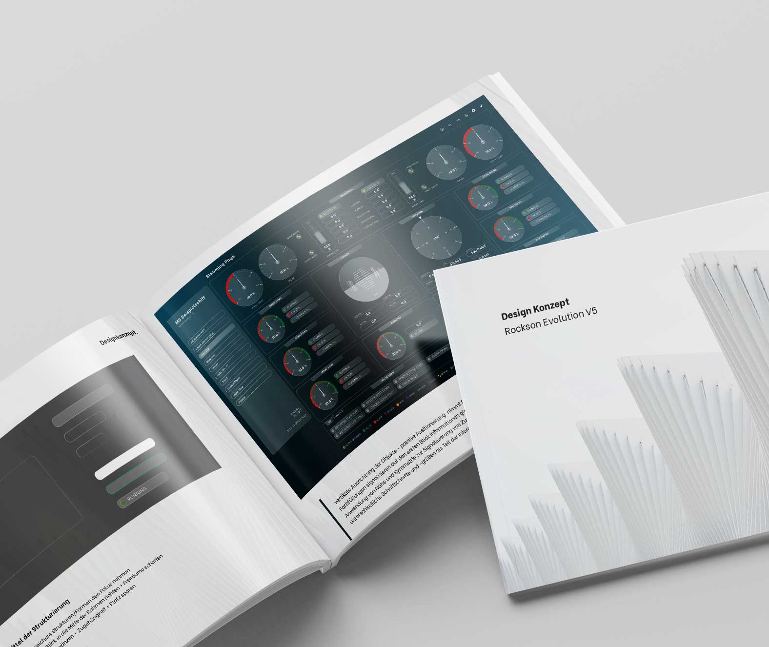 aufgeschlagenes Heft mit UI Design als Freelance Auftrag